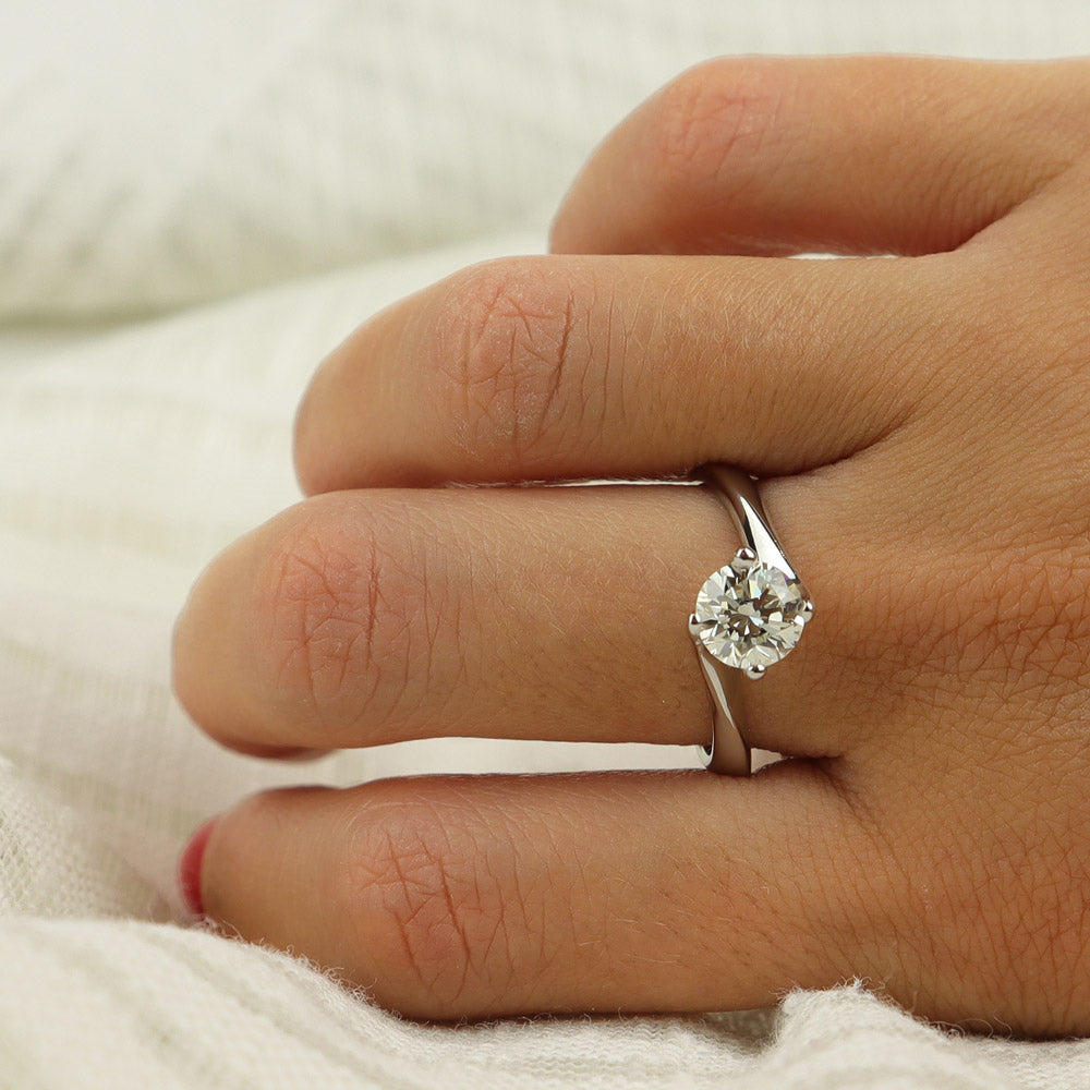 Anello Solitario cod. 6701