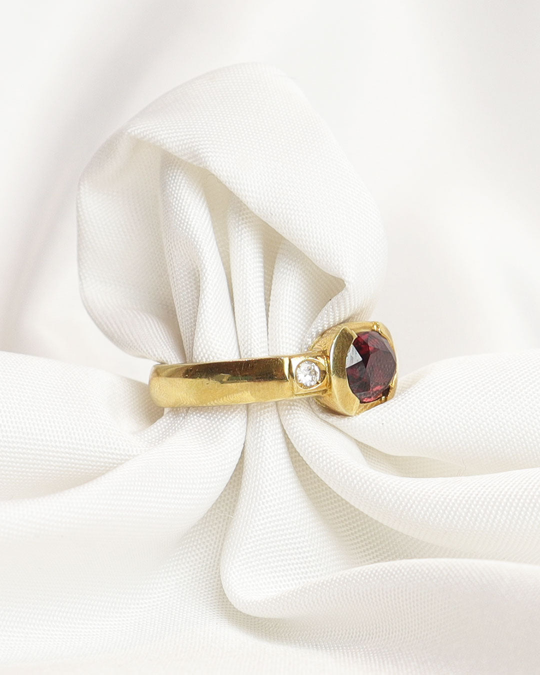 Anello rubino cod. 7883