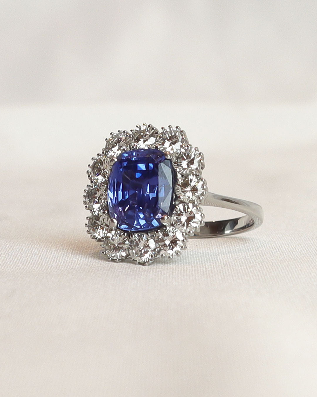 Anello zaffiro cod. 7887