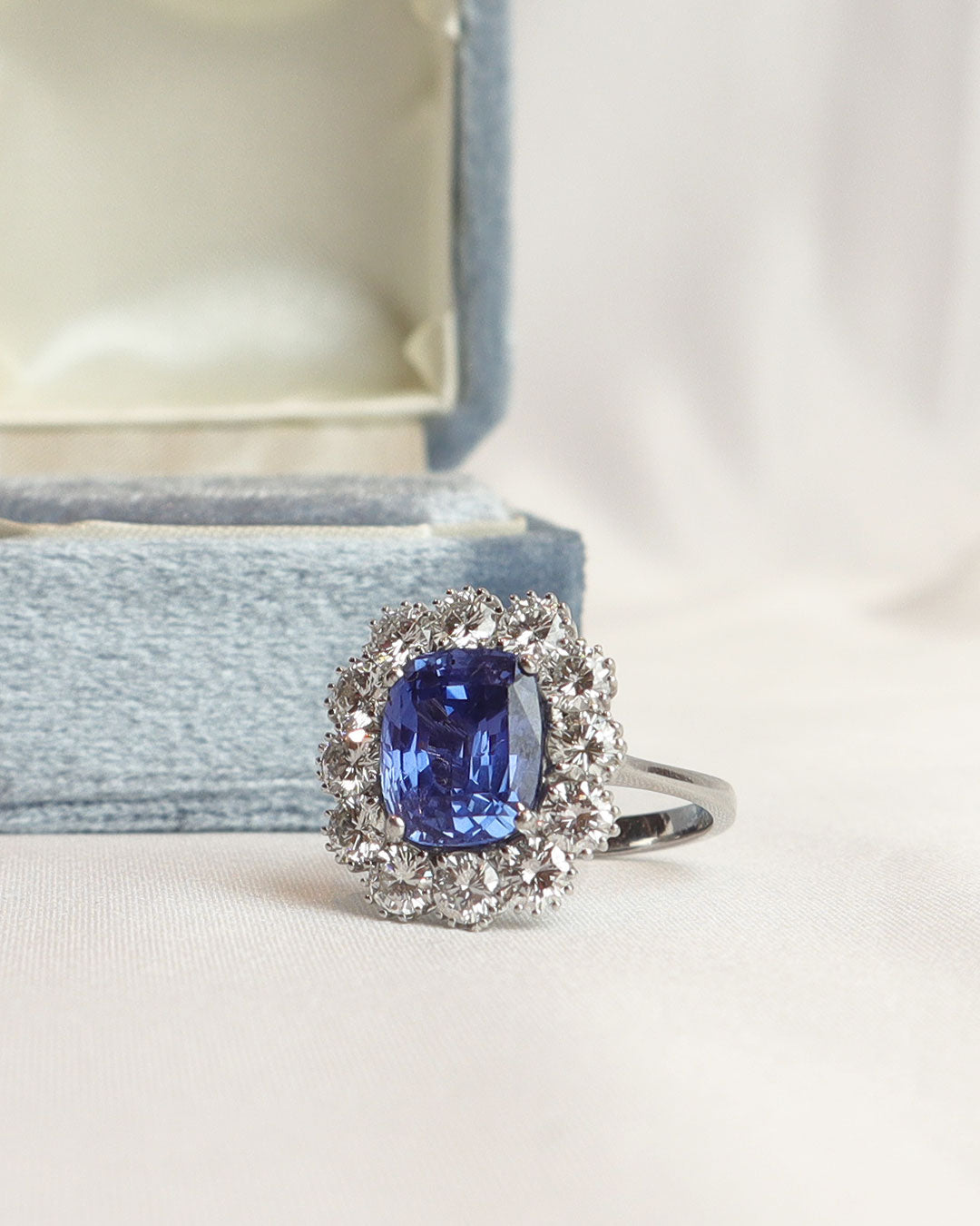 Anello zaffiro cod. 7887