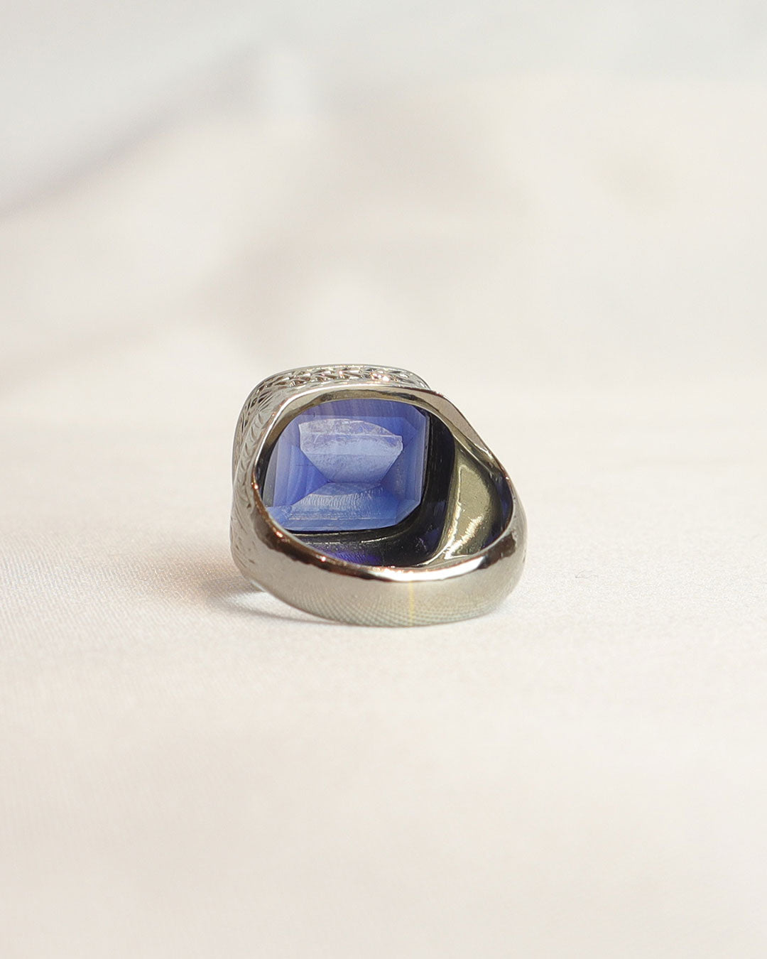 Anello antico zaffiro idrometrale cod. 7841