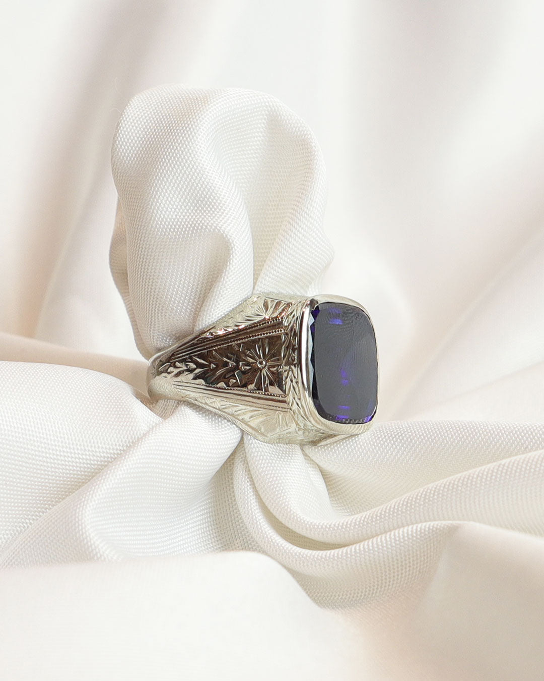 Anello antico zaffiro idrometrale cod. 7841