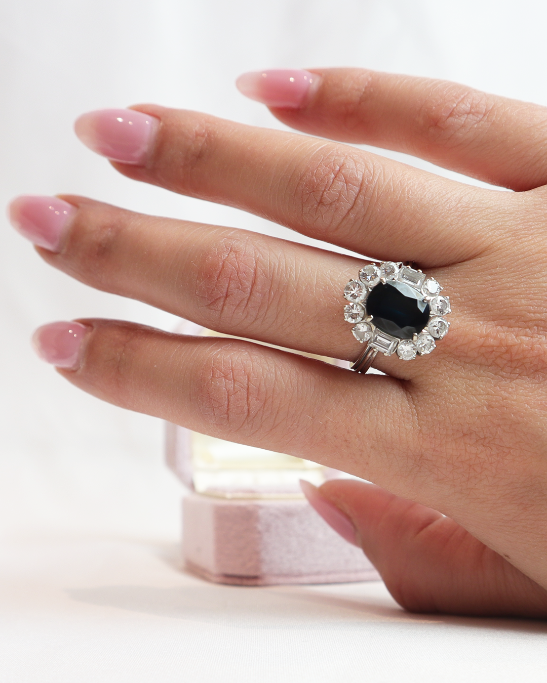 Anello con zaffiro cod. 6587