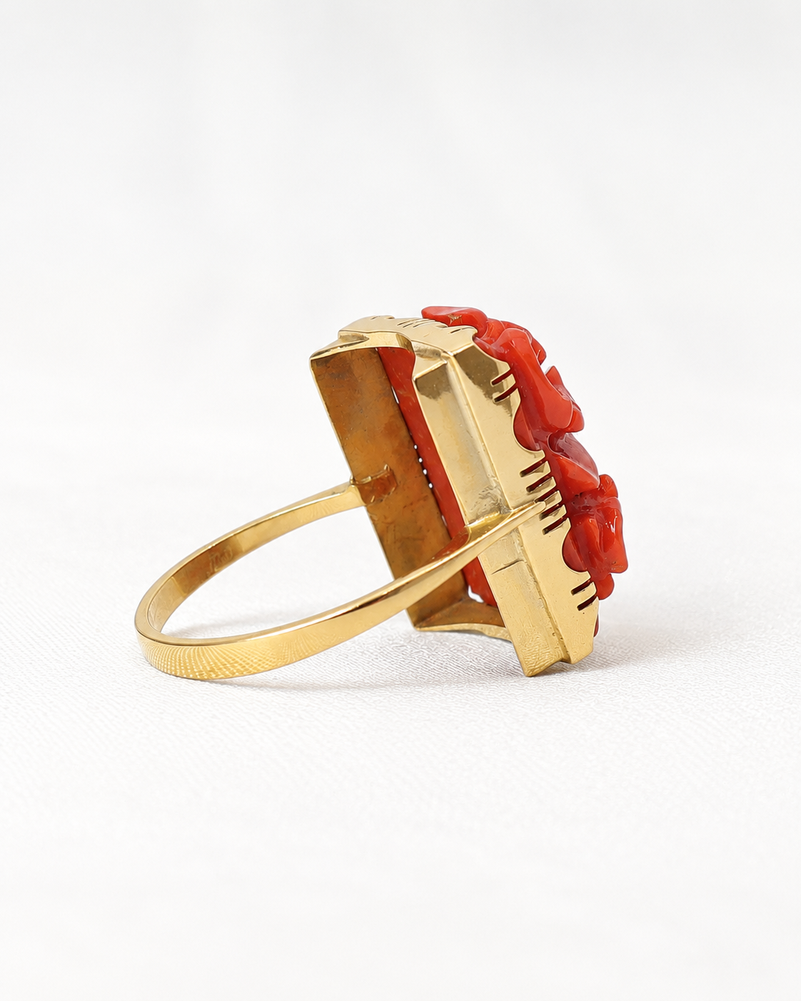 Anello corallo cod. 0016
