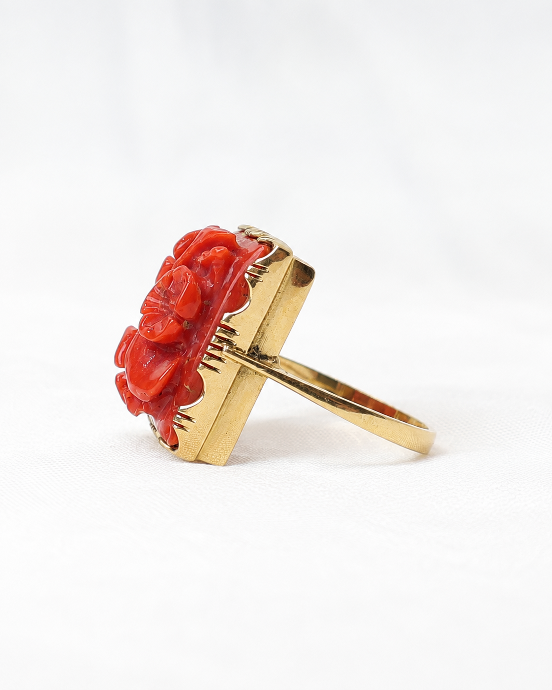 Anello corallo cod. 0016