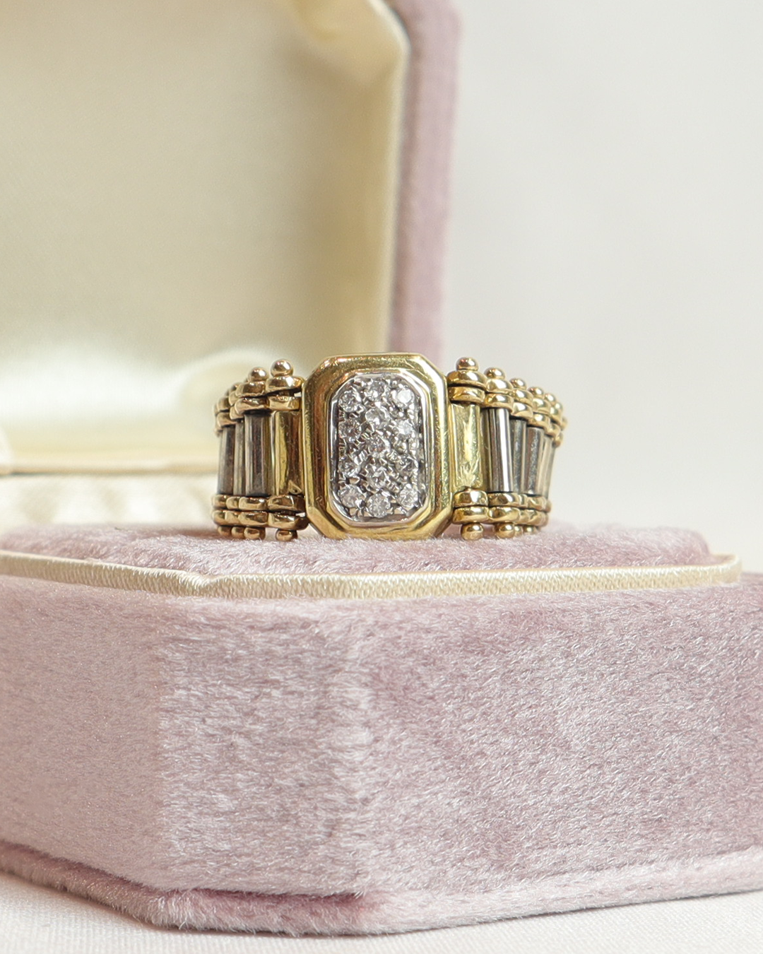 Anello fascia in oro cod. 7824