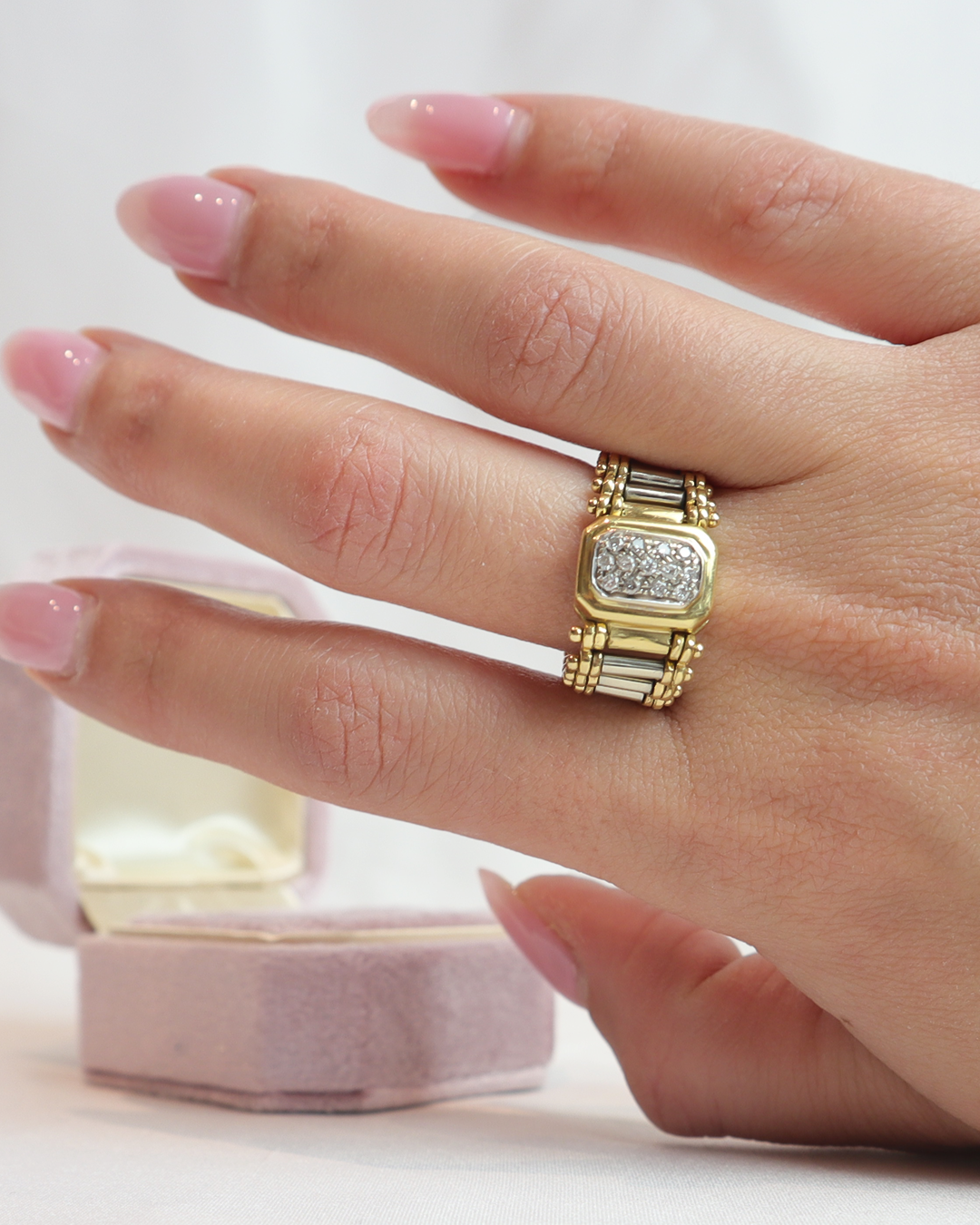 Anello fascia in oro cod. 7824