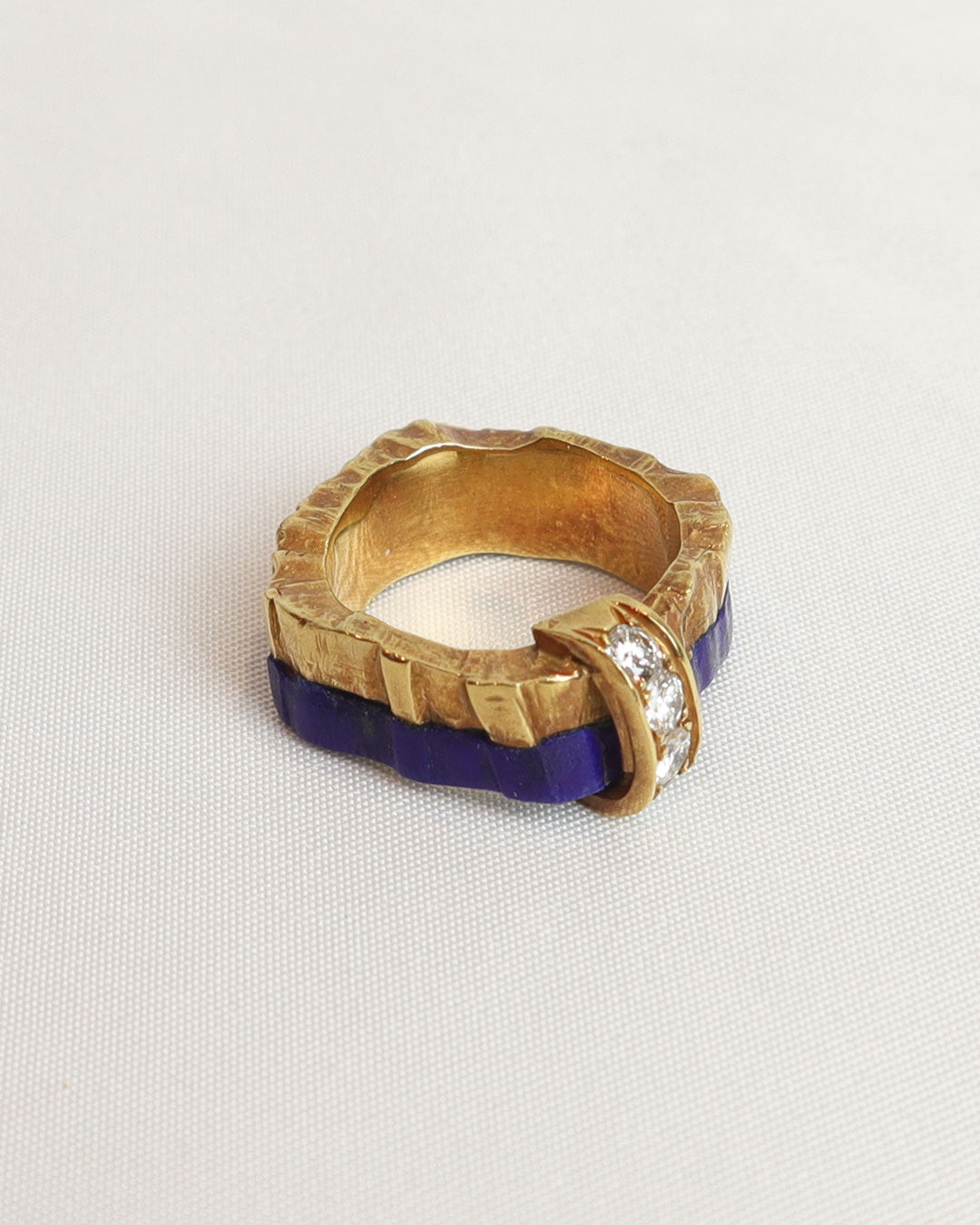 Anello in oro e lapislazzulo cod. 7982