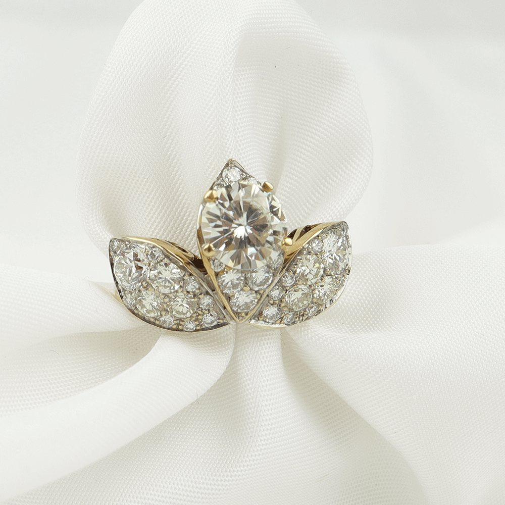 Anello oro, diamanti e moissanite cod. 6674