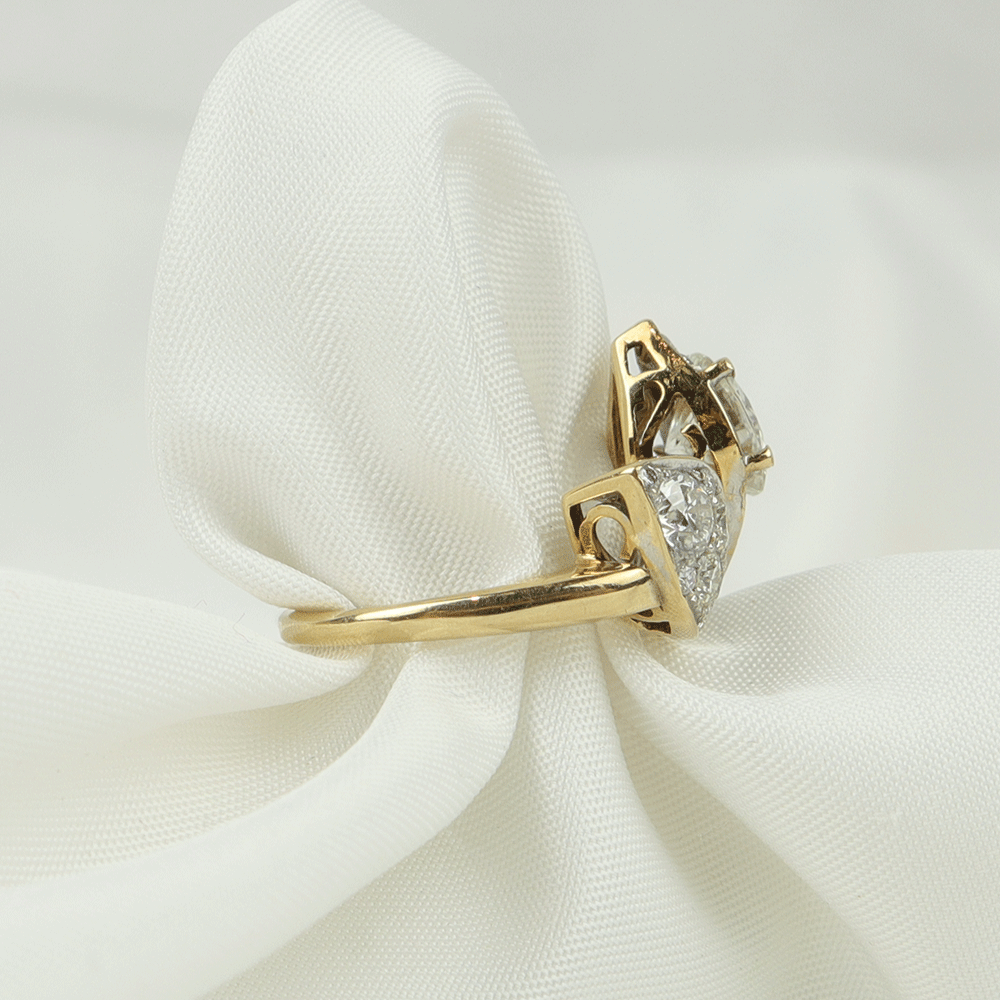 Anello oro, diamanti e moissanite cod. 6674