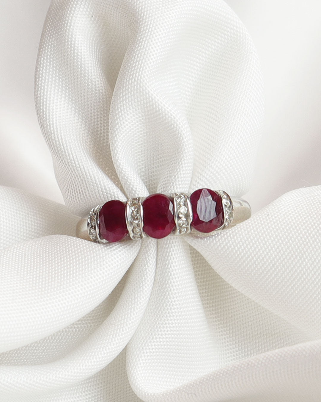 Anello vintage rubini e brillanti cod. 7904