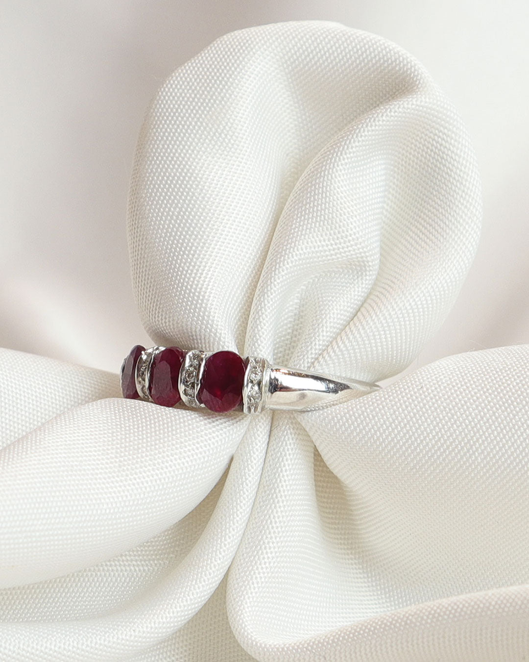 Anello vintage rubini e brillanti cod. 7904