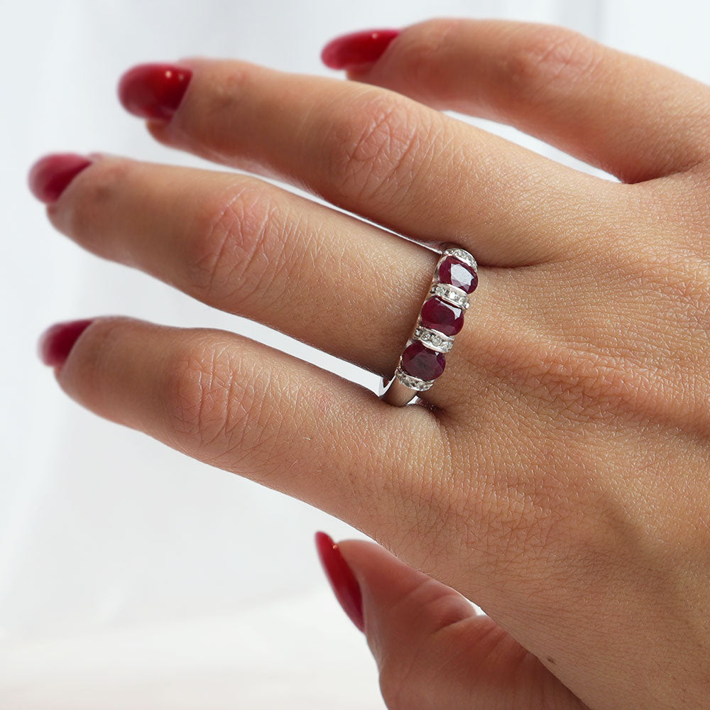 Anello vintage rubini e brillanti cod. 7904