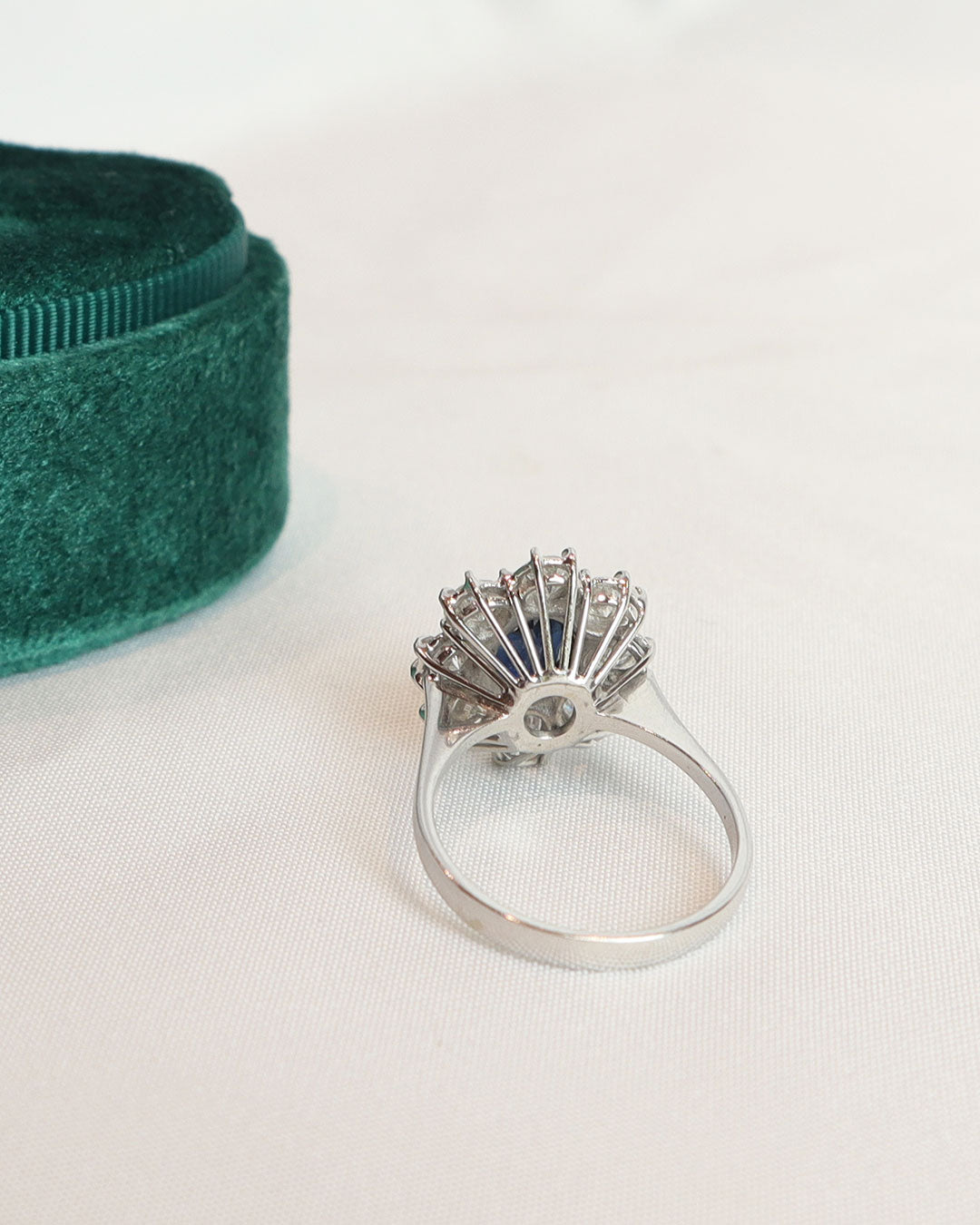 Anello vintage zaffiro australiano cod. 7923