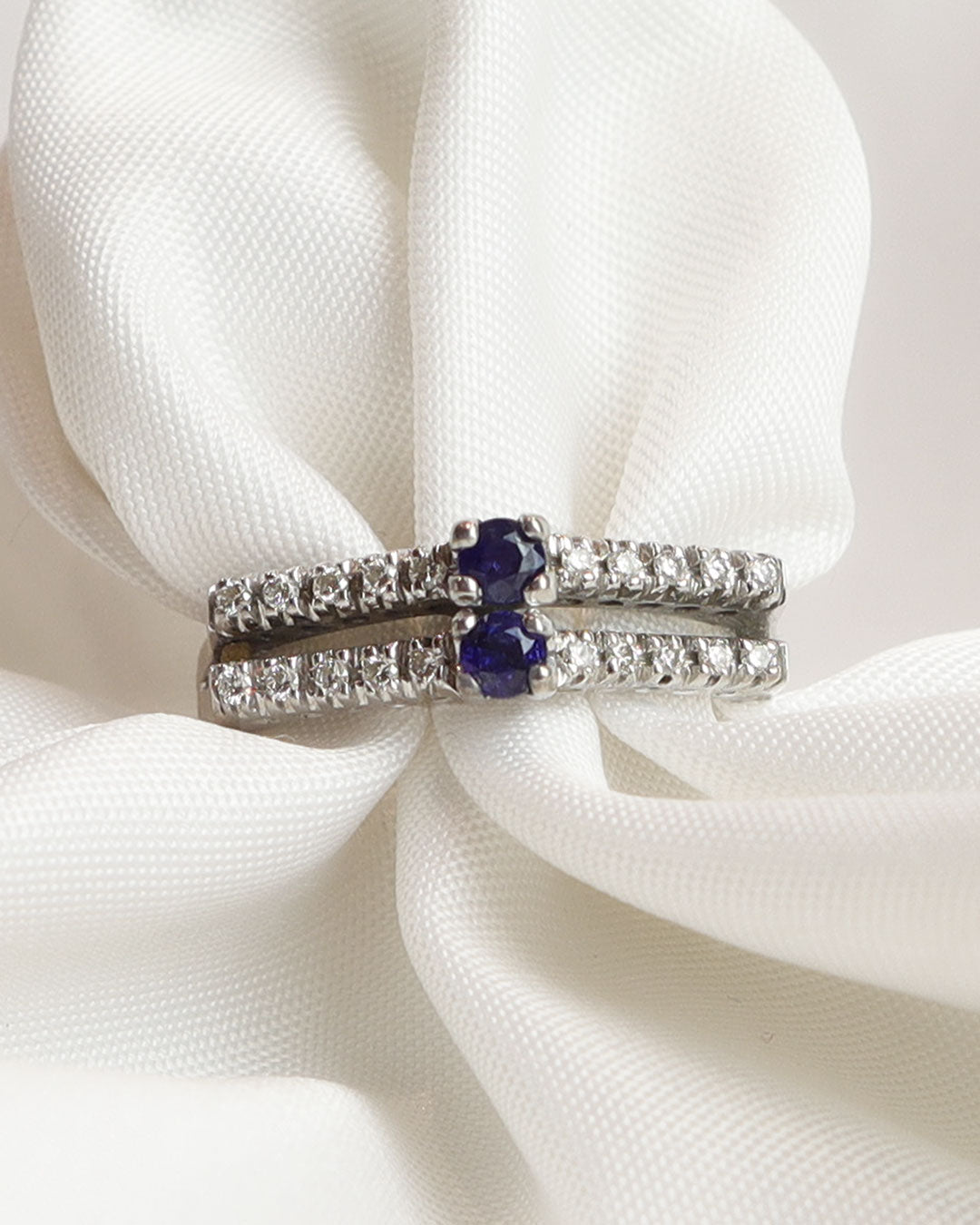 Anello zaffiri cod. 0012