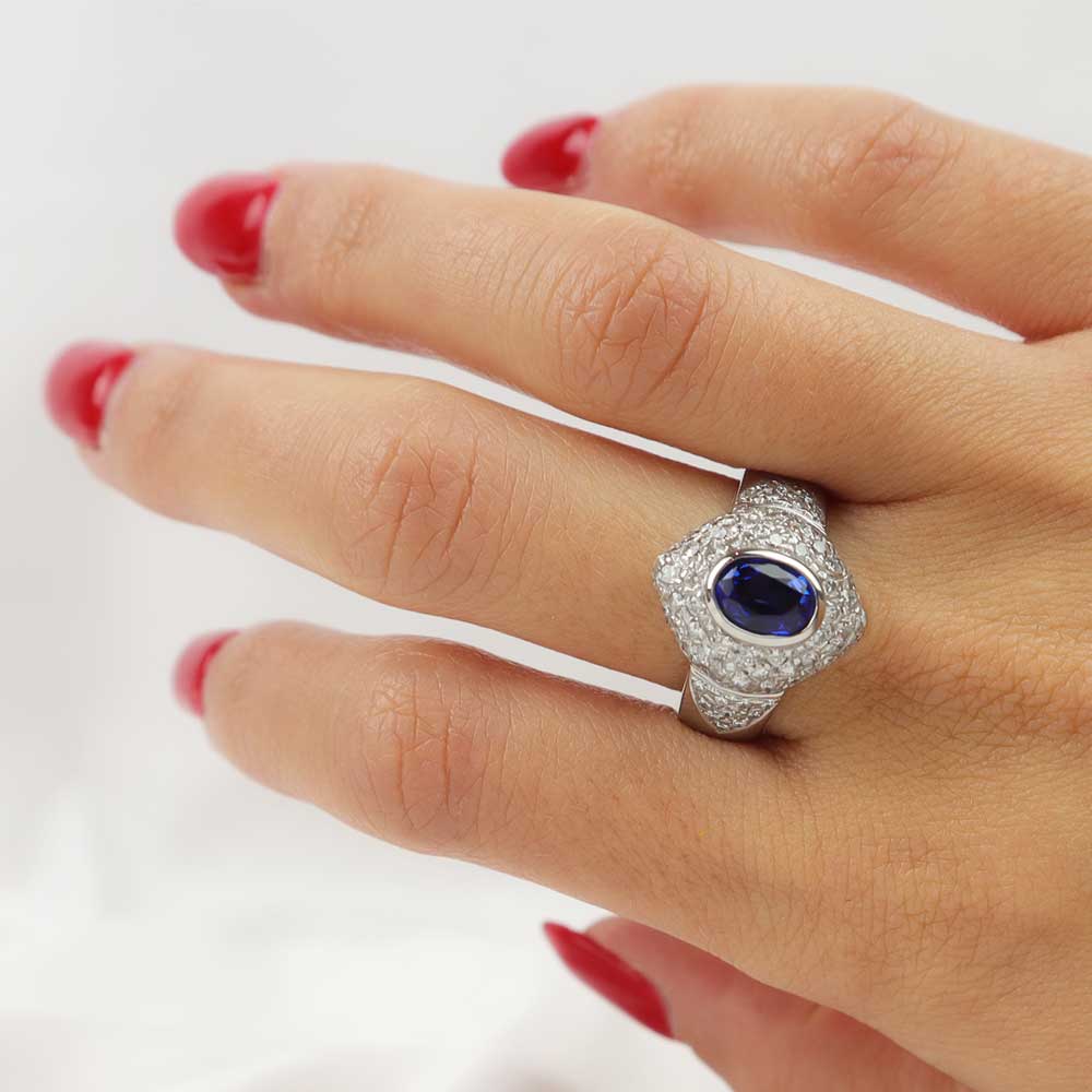 Anello zaffiro e pavè diamanti cod. 6654
