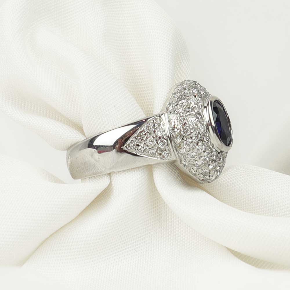 Anello zaffiro e pavè diamanti cod. 6654