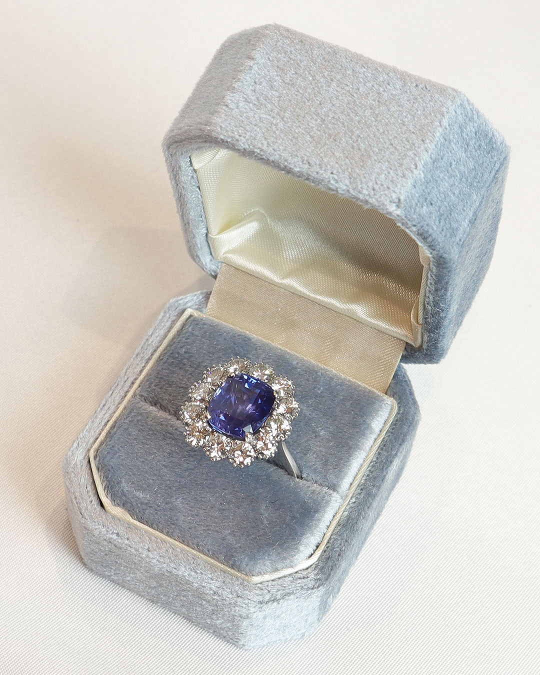 Anello zaffiro cod. 7887