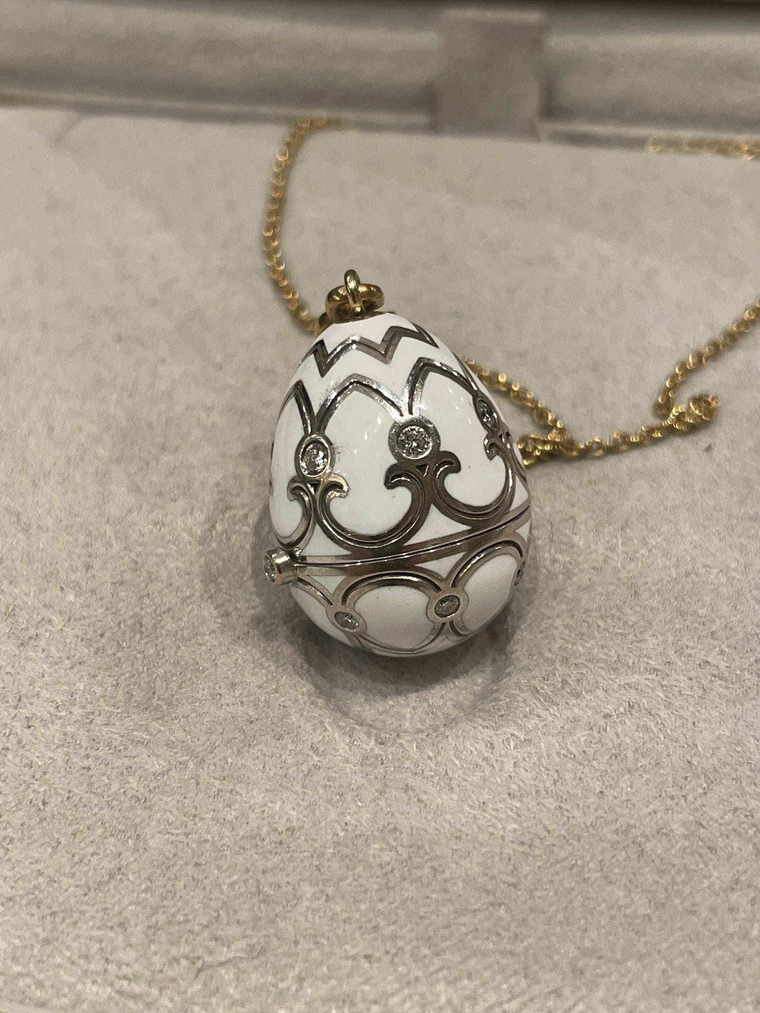 Catena con ciondolo Fabergè collezione Heritage cod. 8101