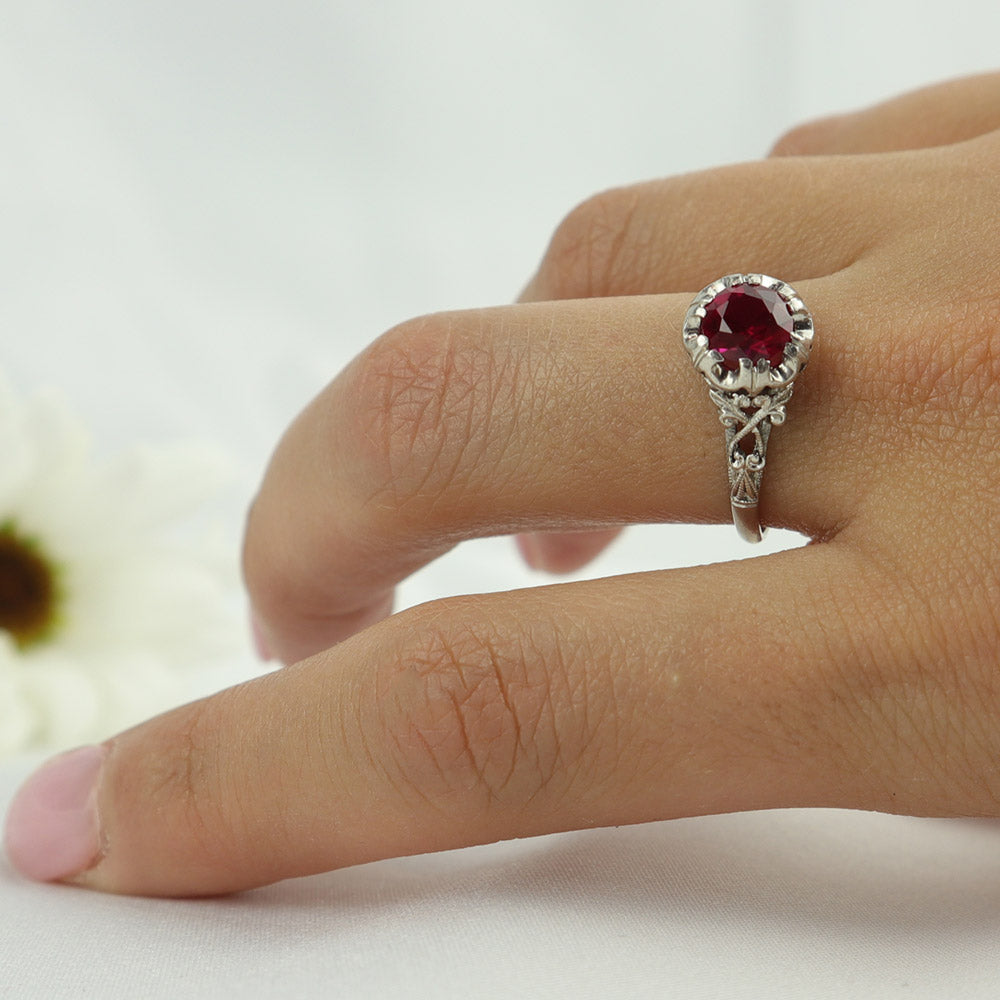 Anello antico 'liberty' con rubino cod. 6590