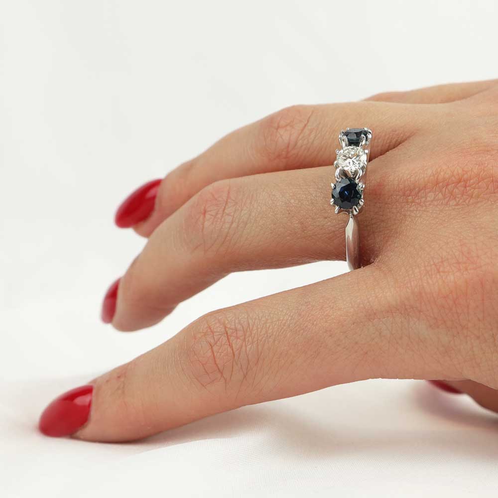 Anello zaffiri e diamanti cod. 6726 - Oro Tesori