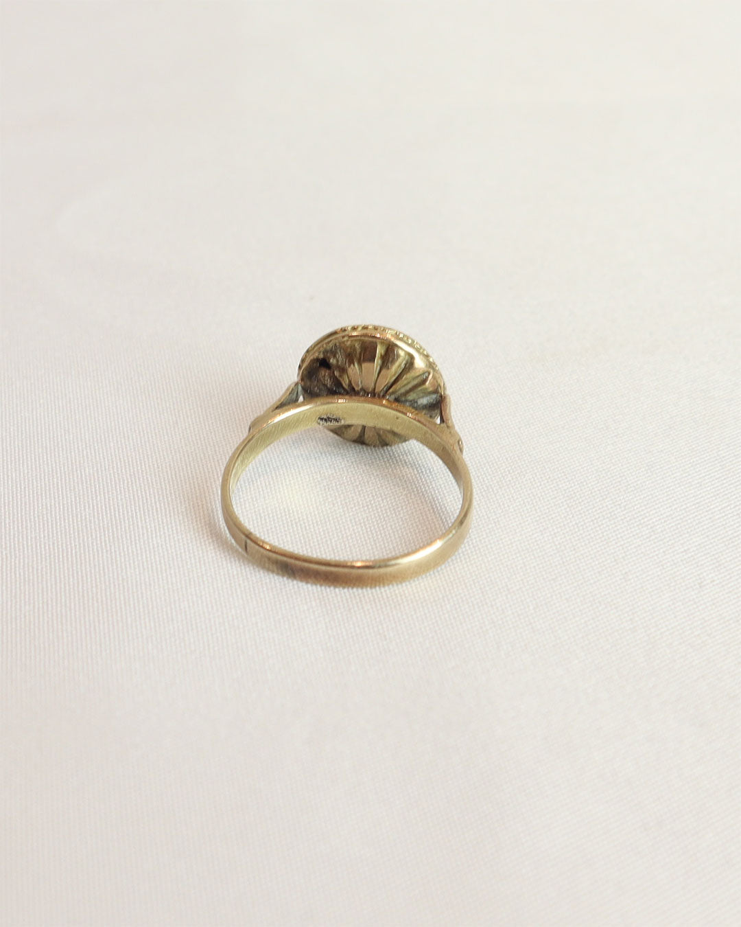 Anello vintage con rubino cod. 0010