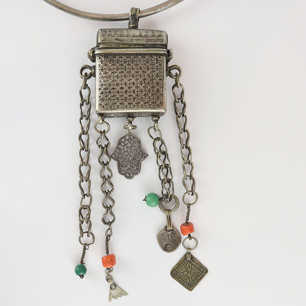 Ethnic necklace