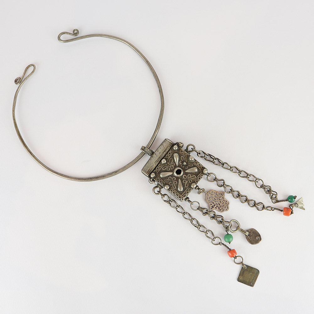 Ethnic necklace