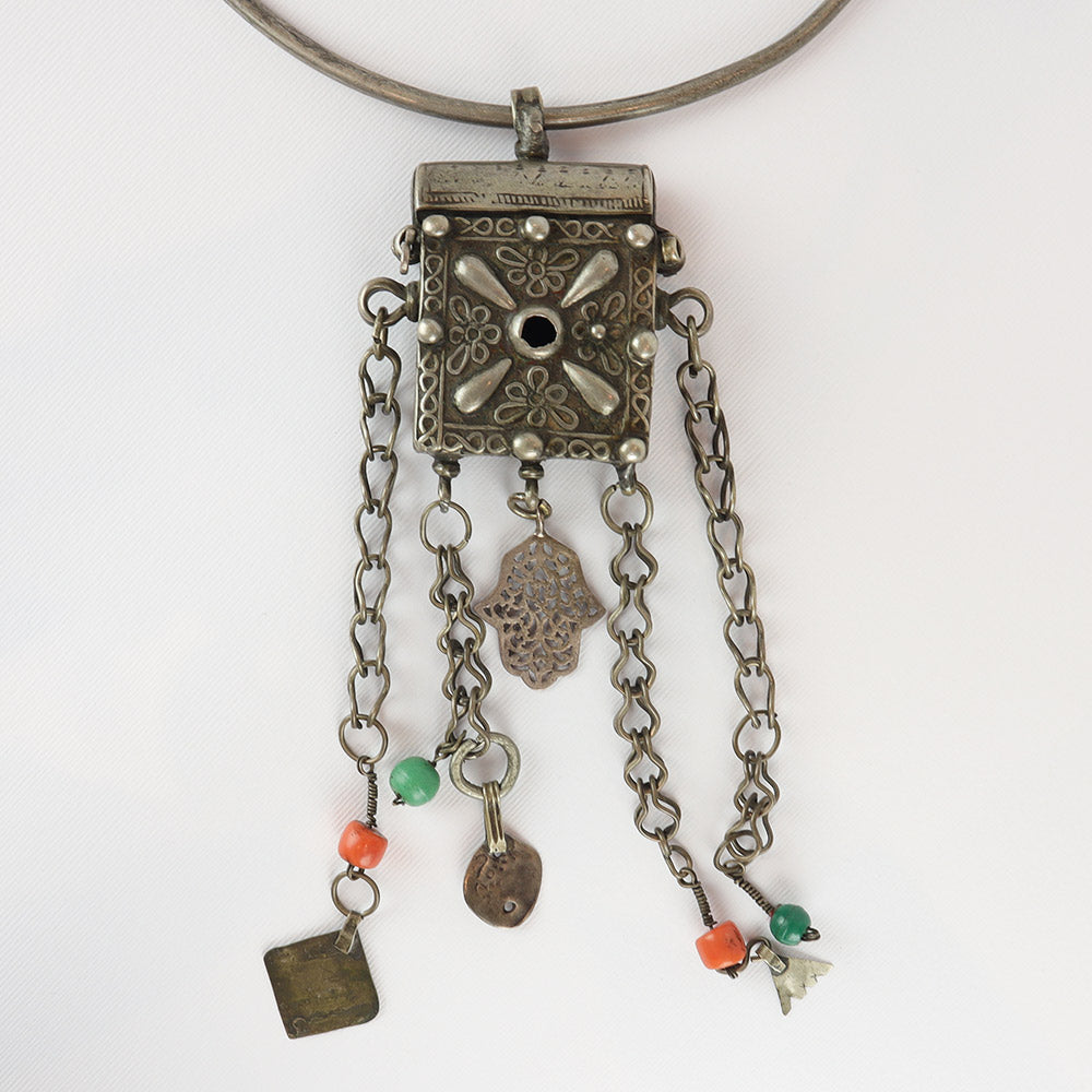 Ethnic necklace