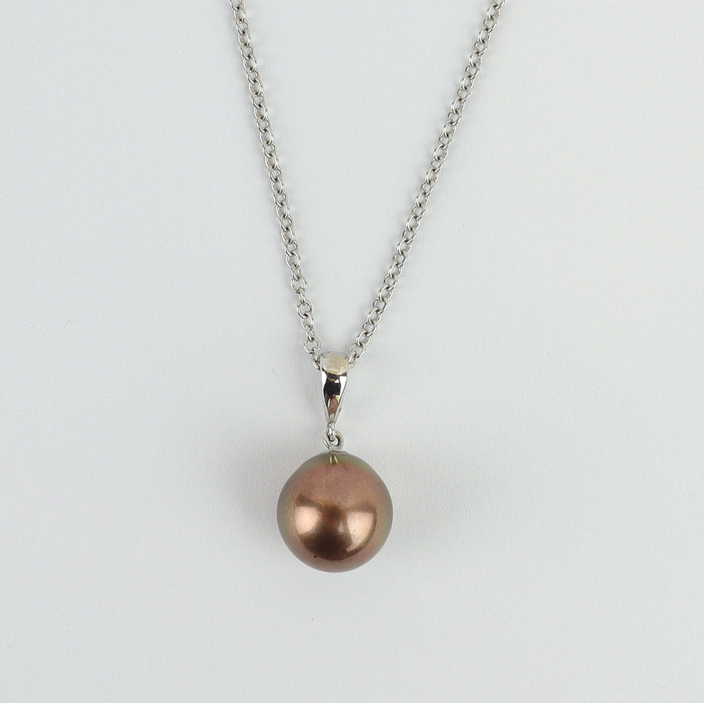 Brown pearl necklace